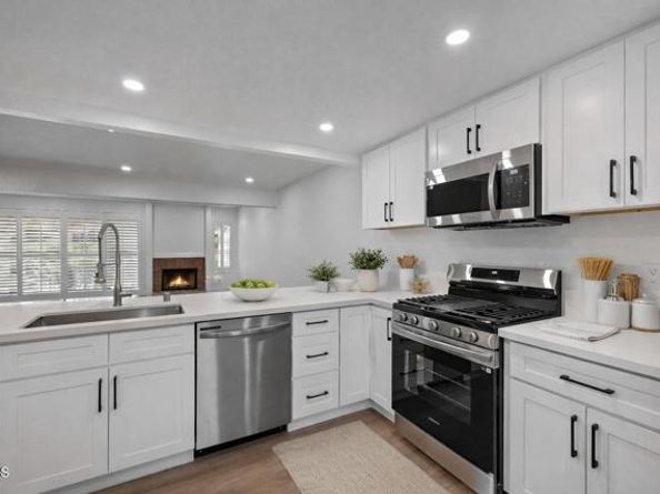 5720 Owensmouth Avenue 125, Woodland Hills (los Angeles) CA 91367