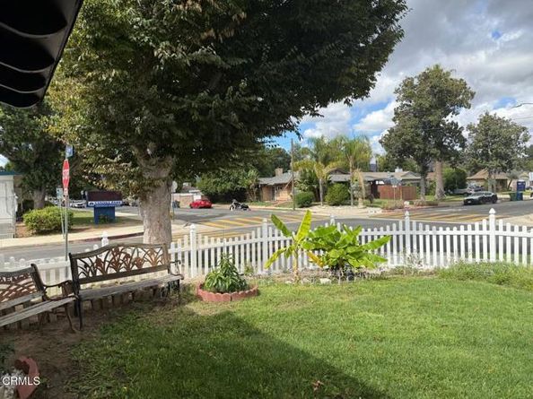 22158 Elkwood Street, Canoga Park (los Angeles) CA 91304