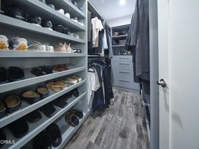 11045 Califa Street, North Hollywood (los Angeles) CA 91601