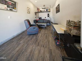 11045 Califa Street, North Hollywood (los Angeles) CA 91601