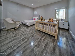 11045 Califa Street, North Hollywood (los Angeles) CA 91601