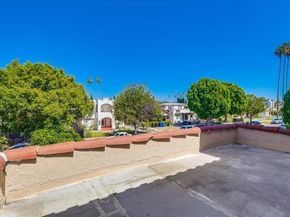 833 Ridgewood Place, Los Angeles CA 90038