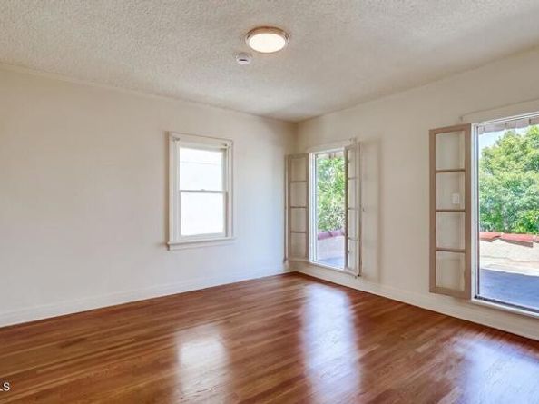 833 Ridgewood Place, Los Angeles CA 90038