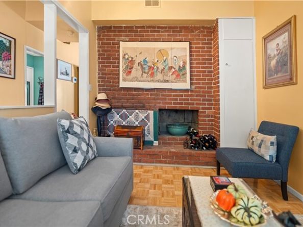 5737 Denny, North Hollywood (los Angeles) CA 91601