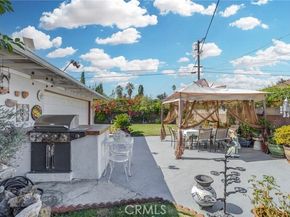 5737 Denny, North Hollywood (los Angeles) CA 91601