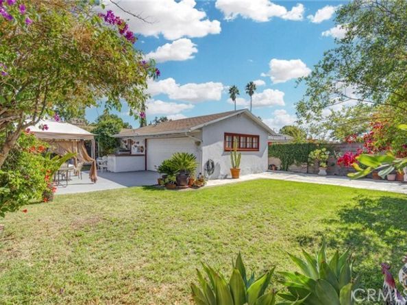 5737 Denny, North Hollywood (los Angeles) CA 91601