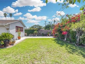 5737 Denny, North Hollywood (los Angeles) CA 91601