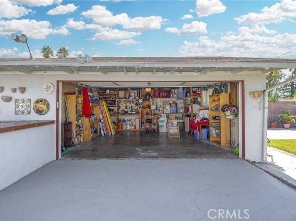 5737 Denny, North Hollywood (los Angeles) CA 91601