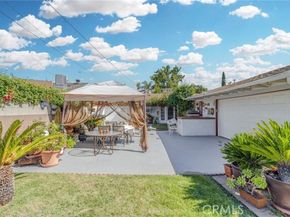 5737 Denny, North Hollywood (los Angeles) CA 91601