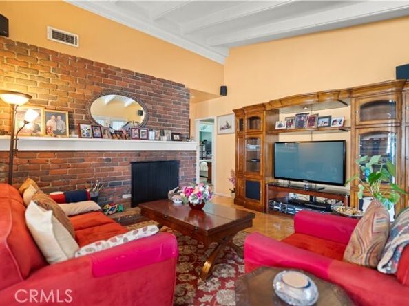 5737 Denny, North Hollywood (los Angeles) CA 91601