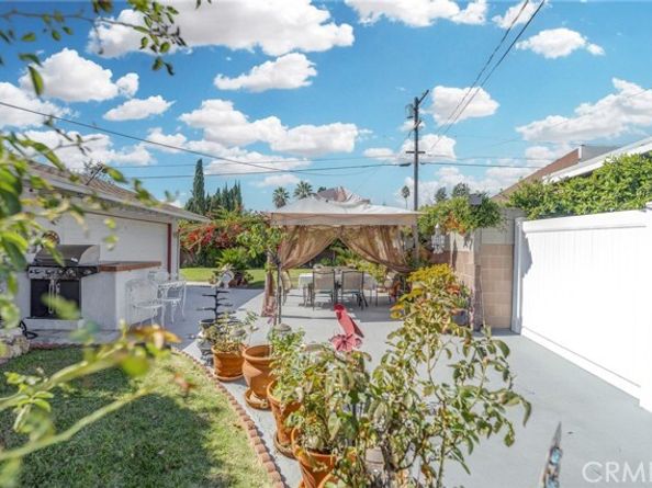 5737 Denny, North Hollywood (los Angeles) CA 91601