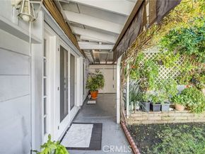 5737 Denny, North Hollywood (los Angeles) CA 91601