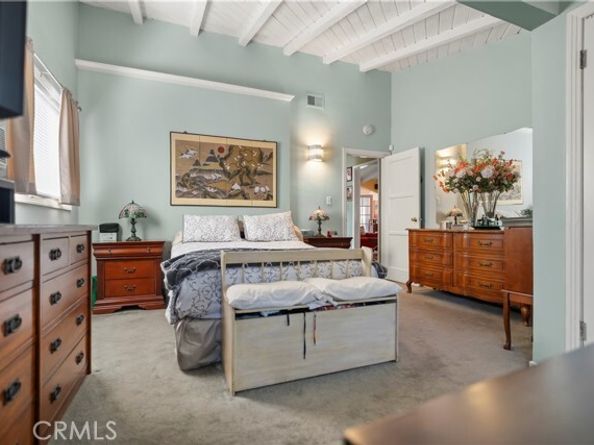 5737 Denny, North Hollywood (los Angeles) CA 91601