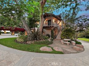 1875 La Cuesta, Tustin CA 92705