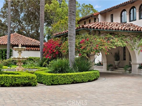 1875 La Cuesta, Tustin CA 92705