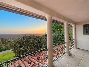 1875 La Cuesta, Tustin CA 92705