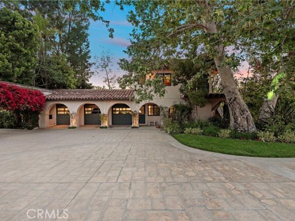 1875 La Cuesta, Tustin CA 92705