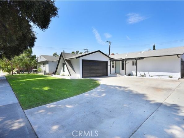 2105 W Hall, Santa Ana CA 92704