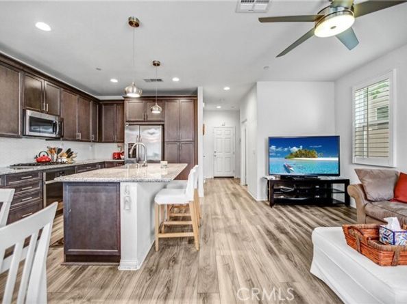 14609 W Del Playa Street, Panorama City (los Angeles) CA 91402