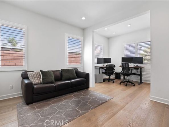 12 Lontano, Lake Forest (el Toro) CA 92630