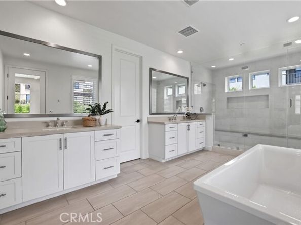 12 Lontano, Lake Forest (el Toro) CA 92630