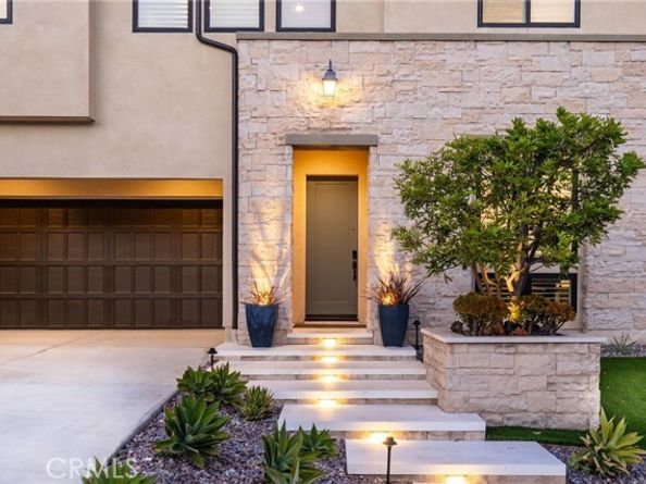 12 Lontano, Lake Forest (el Toro) CA 92630