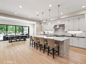 12 Lontano, Lake Forest (el Toro) CA 92630