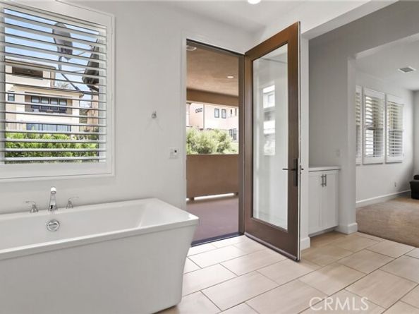 12 Lontano, Lake Forest (el Toro) CA 92630
