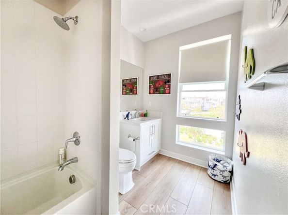 331 Newton, Lake Forest (el Toro) CA 92630