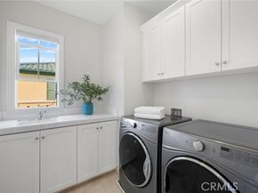 37 Castellana, Lake Forest (el Toro) CA 92630
