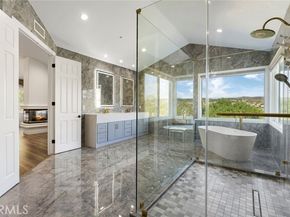 18 Bent Oak, Laguna Hills CA 92679