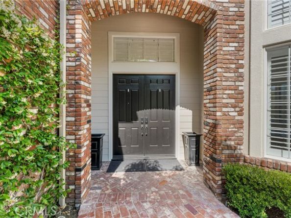 18 Bent Oak, Laguna Hills CA 92679