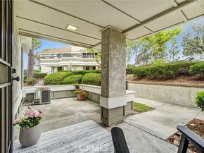 25713 Sycamore Pointe, Lake Forest (el Toro) CA 92630