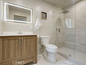 15556 Valerio, Van Nuys (los Angeles) CA 91406