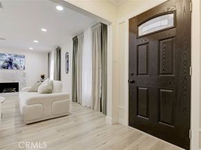 15556 Valerio, Van Nuys (los Angeles) CA 91406