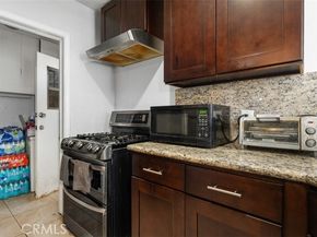 9819 S S. Normandie, Los Angeles CA 90044