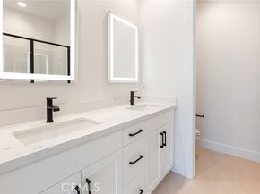 150 Bridle Drive, Burbank CA 91506