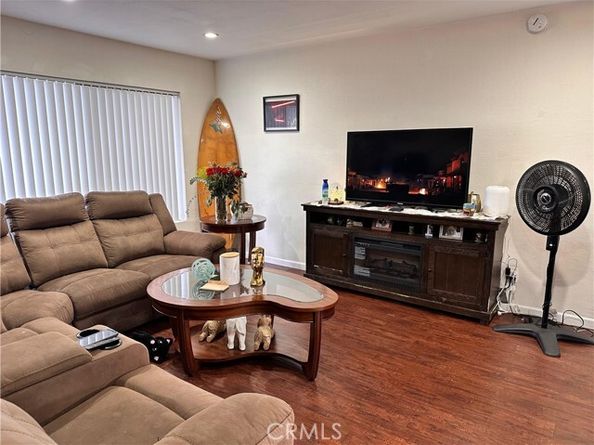 9831 Sepulveda Boulevard 26, North Hills (los Angeles) CA 91343