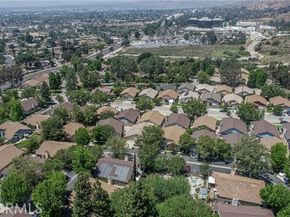 13982 Olive Grove, Sylmar (los Angeles) CA 91342