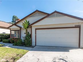 13982 Olive Grove, Sylmar (los Angeles) CA 91342