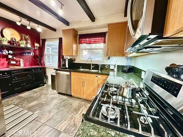 8466 Springford Drive, Sun Valley (los Angeles) CA 91352