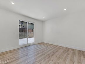 8127 Radford Avenue, North Hollywood (los Angeles) CA 91605