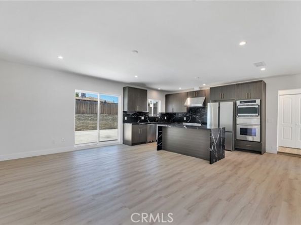 8127 Radford Avenue, North Hollywood (los Angeles) CA 91605