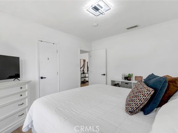 8127 Radford Avenue, North Hollywood (los Angeles) CA 91605