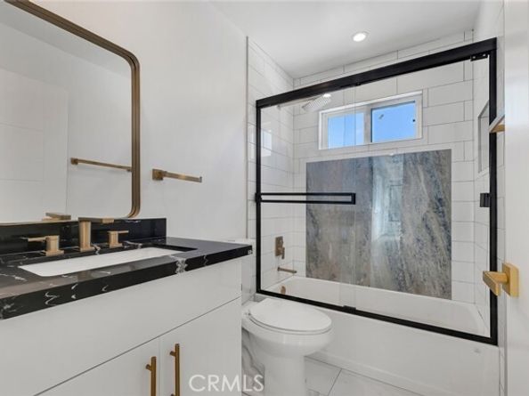 8127 Radford Avenue, North Hollywood (los Angeles) CA 91605