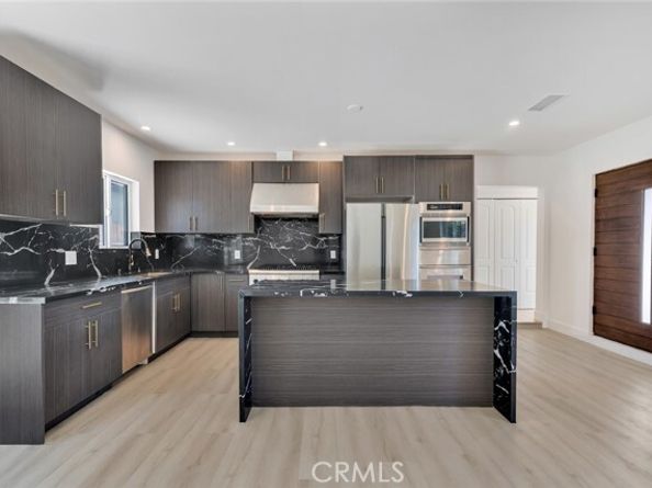 8127 Radford Avenue, North Hollywood (los Angeles) CA 91605