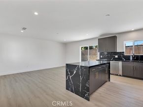 8127 Radford Avenue, North Hollywood (los Angeles) CA 91605