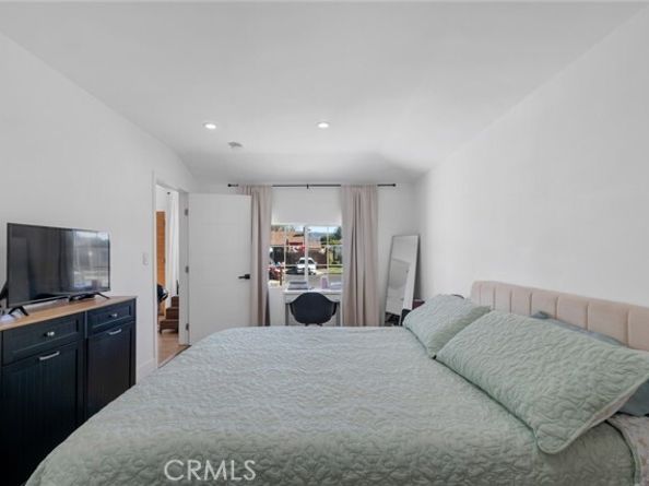 8127 Radford Avenue, North Hollywood (los Angeles) CA 91605