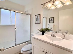 4059 Allendale Ave, Oakland CA 94619