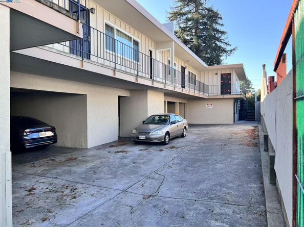 4059 Allendale Ave, Oakland CA 94619